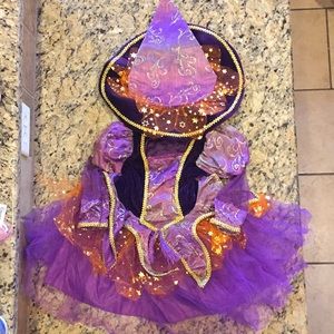 Adorable toddler witch Halloween 👻 costume